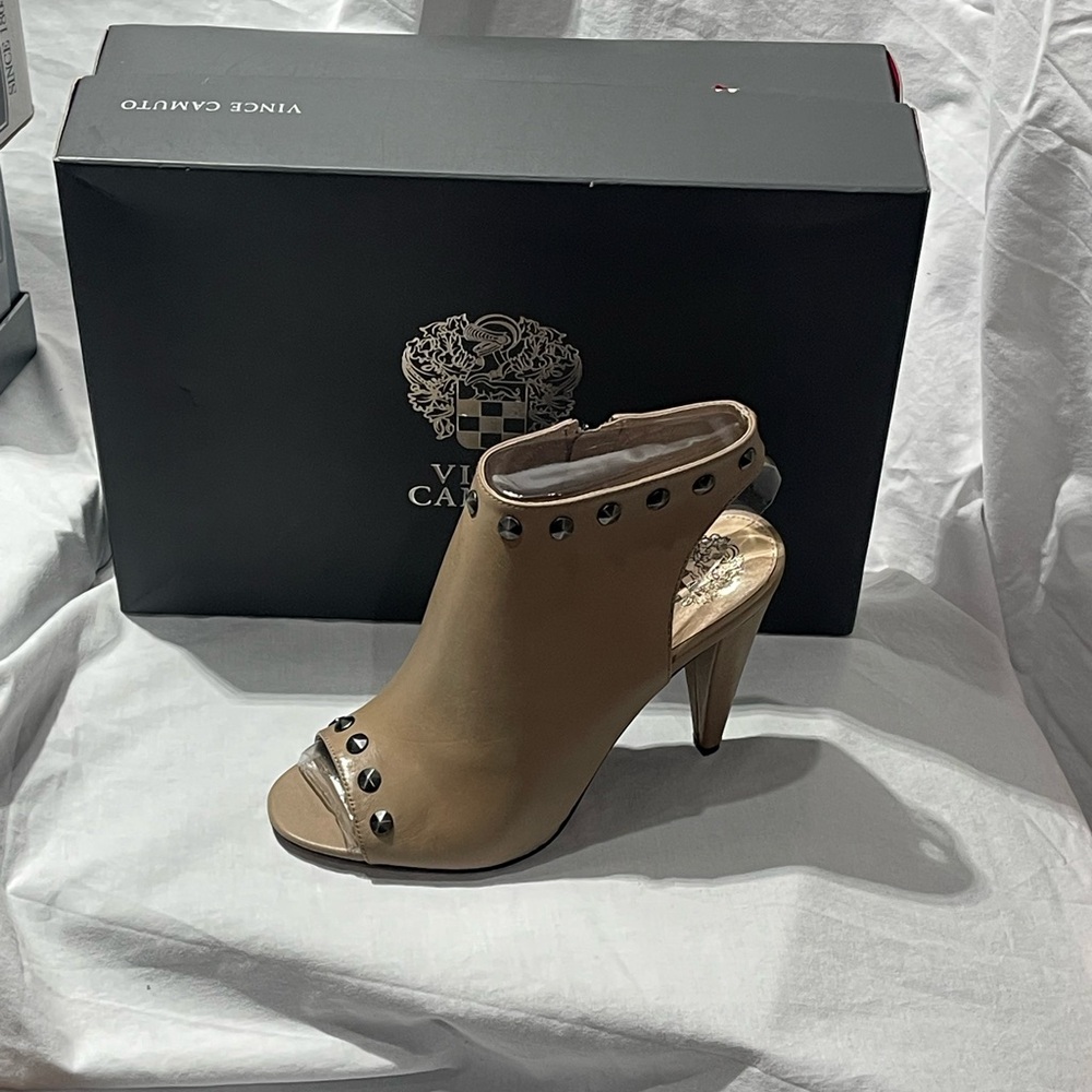 Vince Camuto Edia Taupe Women’s Peep Toe Bootie Size 7 Leather Cone Heel